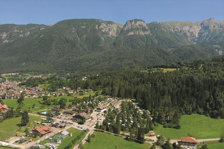 Aanbiedingen en korting Dolomiti Camping Village Dimaro-Folgarida