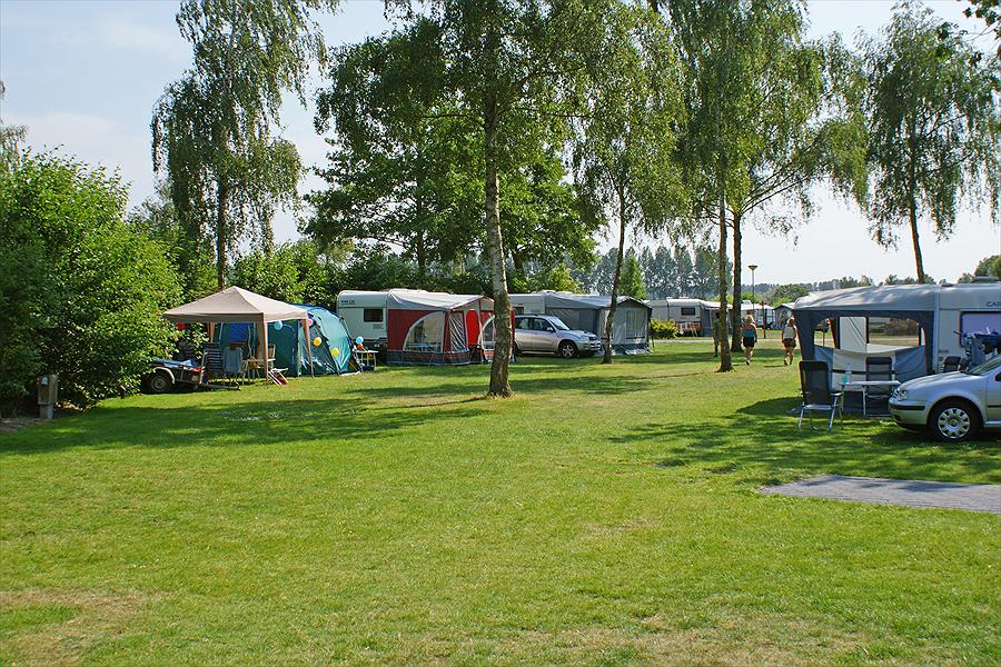 Camping Recreatiecentrum De Vogel bij Hengstdijk (Zeeland)